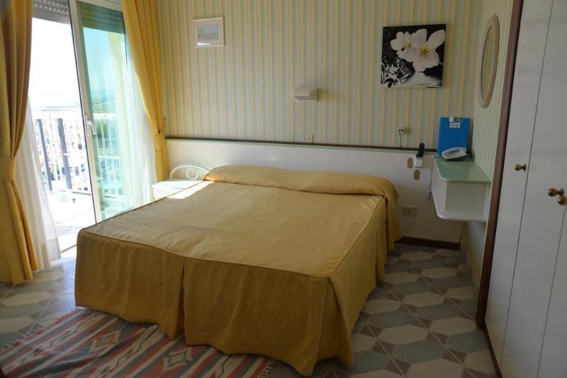 Hotel Capri 3 Stelle Superior ลิโดดิเยโซโล ภายนอก รูปภาพ