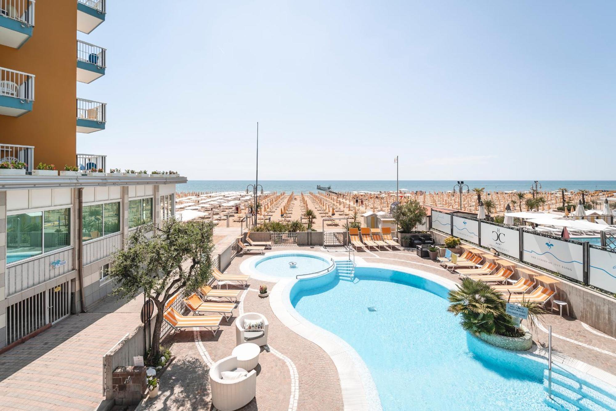 Hotel Capri 3 Stelle Superior ลิโดดิเยโซโล ภายนอก รูปภาพ